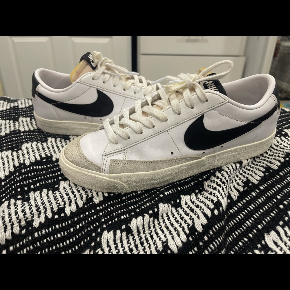 Nike blazer low